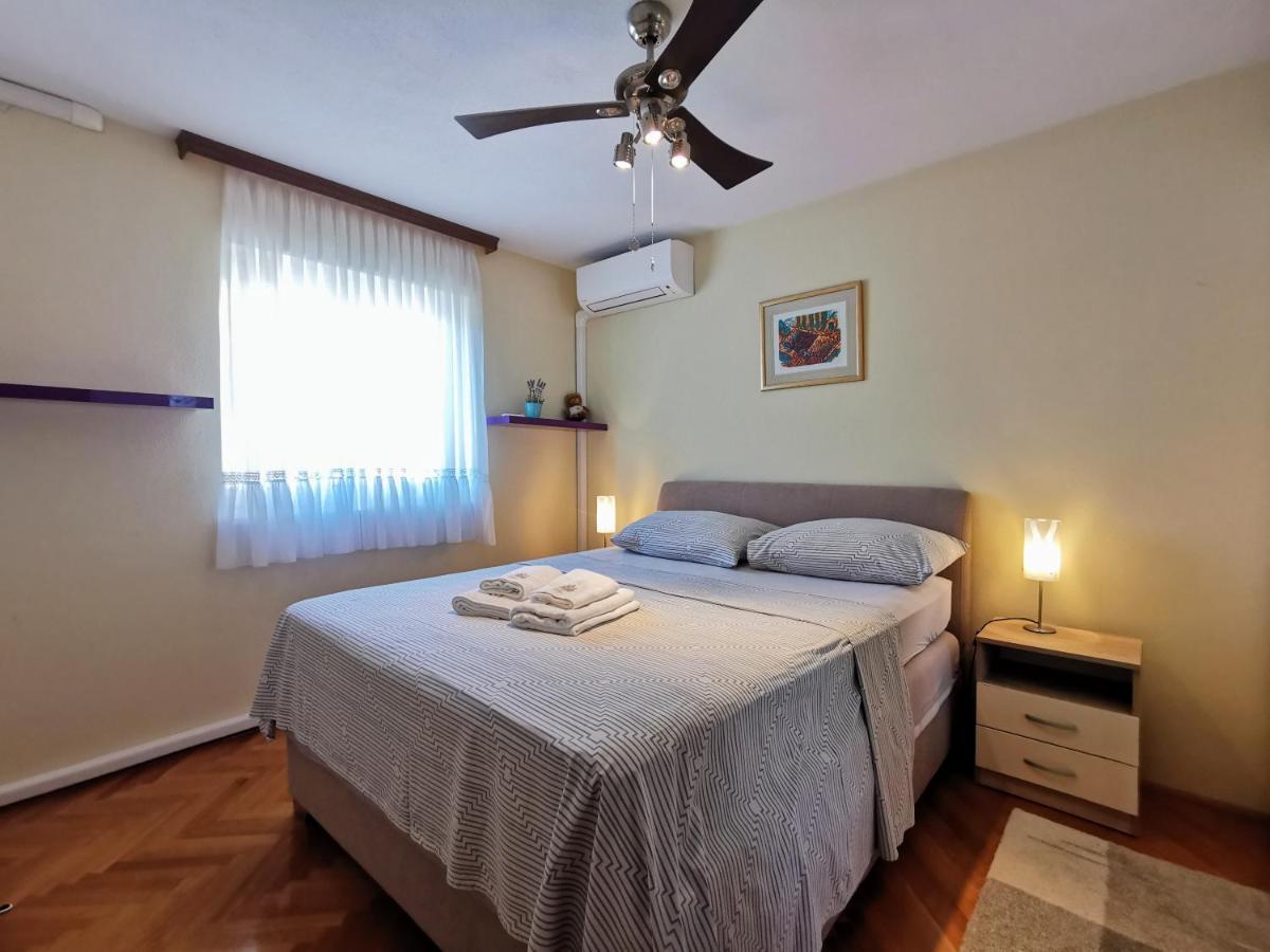 Villa Lille Trogir Zewnętrze zdjęcie