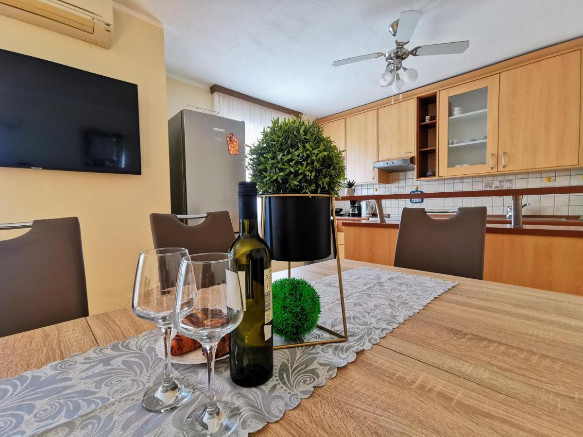 Villa Lille Trogir Zewnętrze zdjęcie