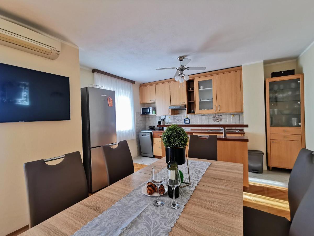 Villa Lille Trogir Zewnętrze zdjęcie